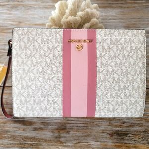 🎀MICHAEL KORS .AUTHENTIC. Adele Logo Stripe Wristlet